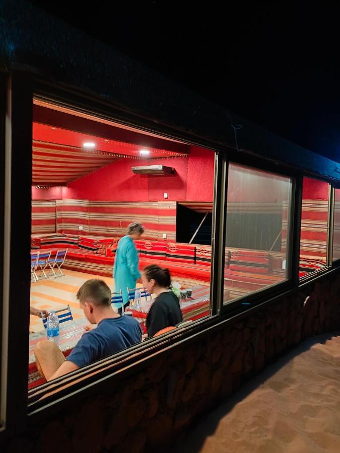 ホテルRotana Camp ワディ ・ラム エクステリア 写真