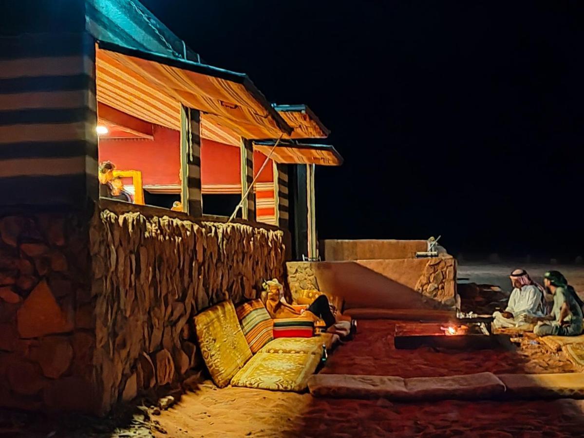 ホテルRotana Camp ワディ ・ラム エクステリア 写真