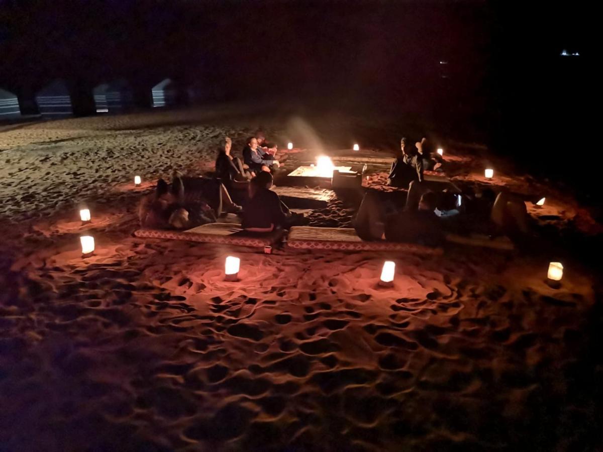 ホテルRotana Camp ワディ ・ラム エクステリア 写真