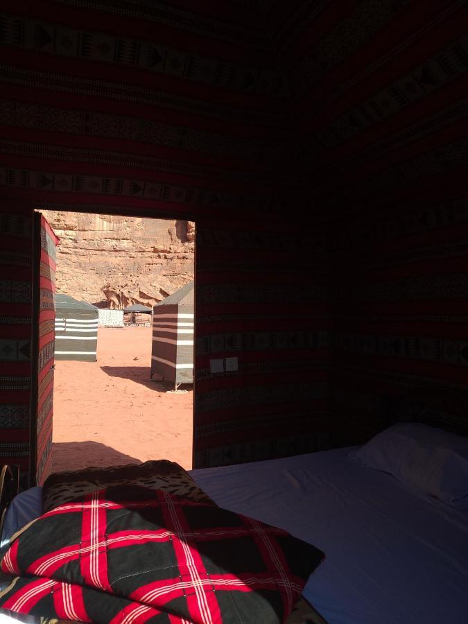 ホテルRotana Camp ワディ ・ラム エクステリア 写真