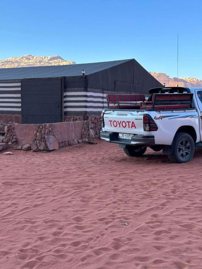 ホテルRotana Camp ワディ ・ラム エクステリア 写真