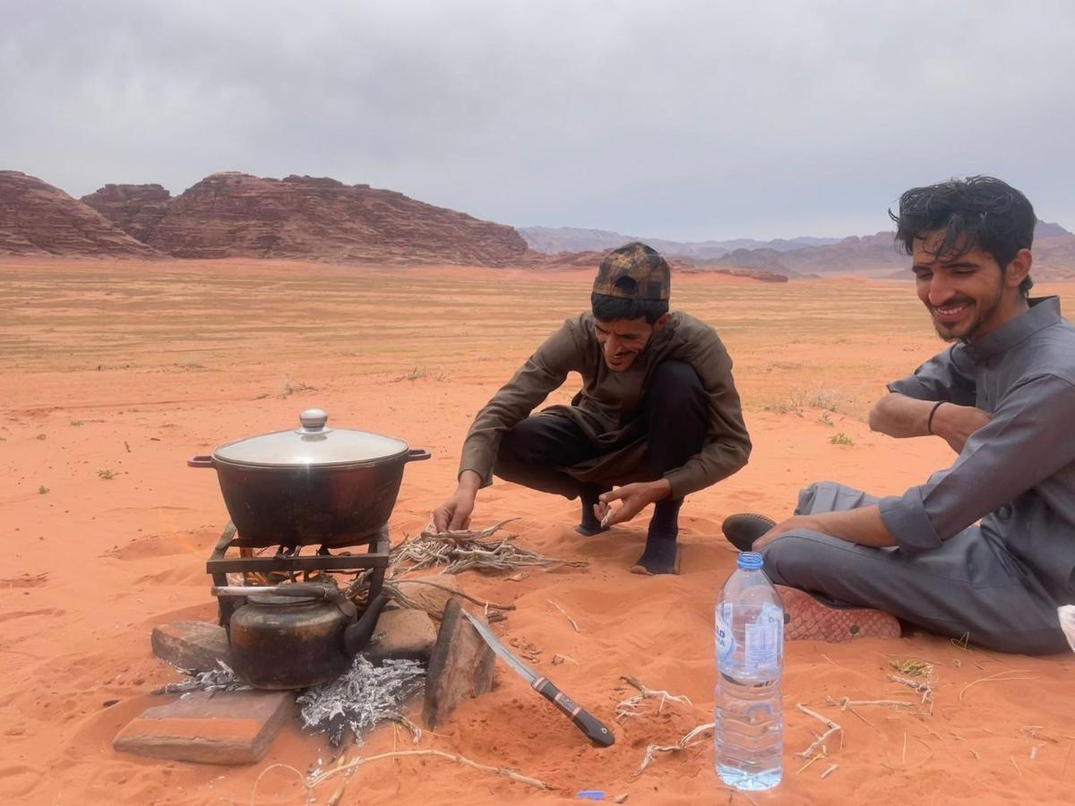 ホテルRotana Camp ワディ ・ラム エクステリア 写真