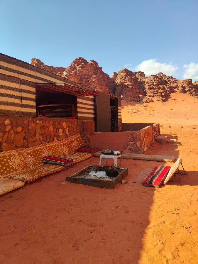 ホテルRotana Camp ワディ ・ラム エクステリア 写真