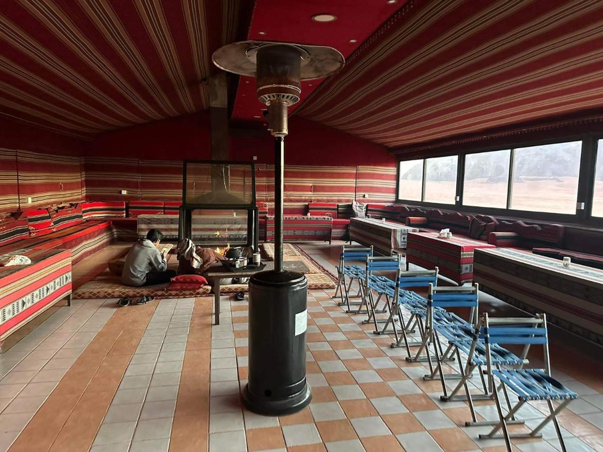 ホテルRotana Camp ワディ ・ラム エクステリア 写真