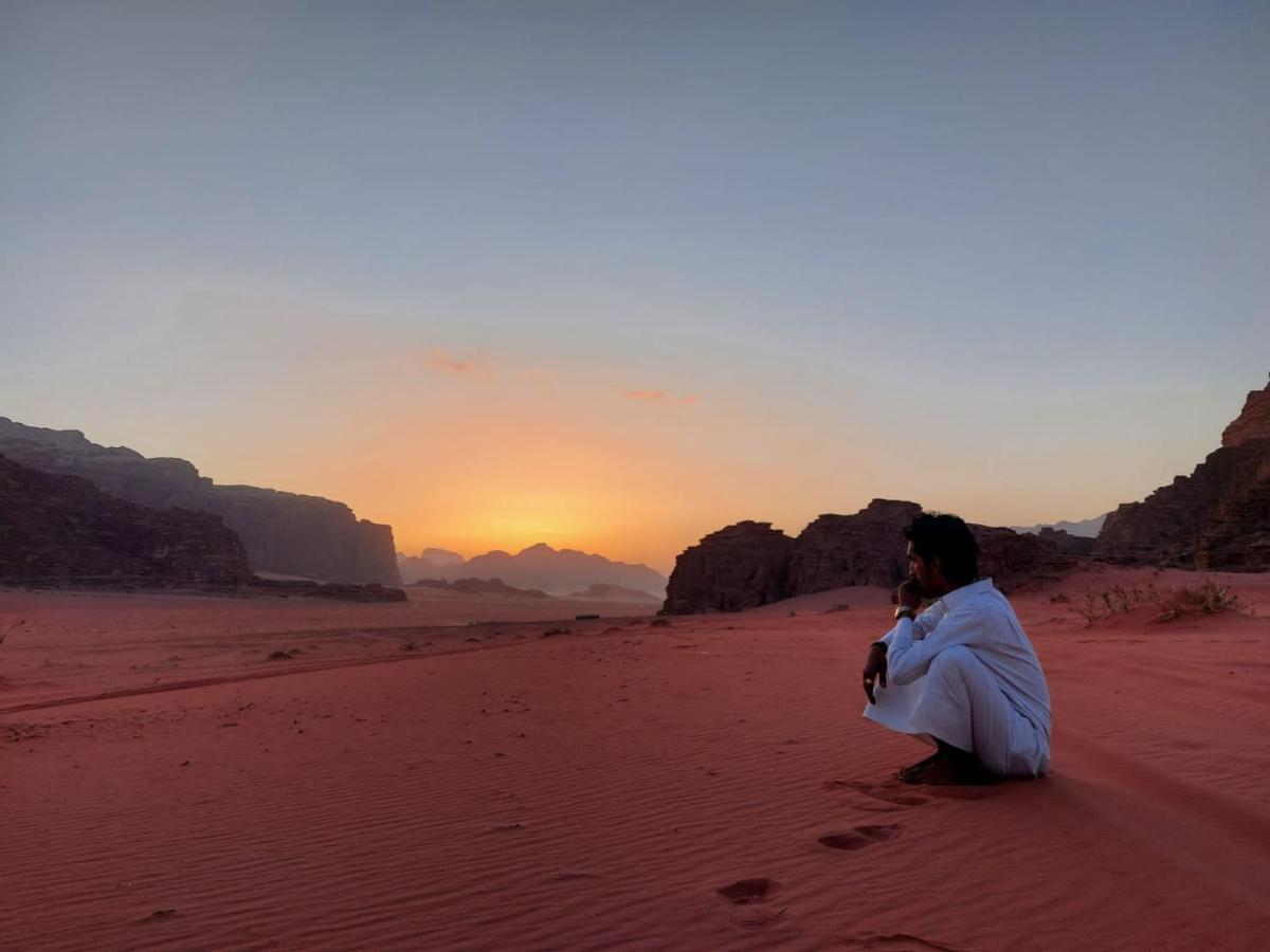 ホテルRotana Camp ワディ ・ラム エクステリア 写真