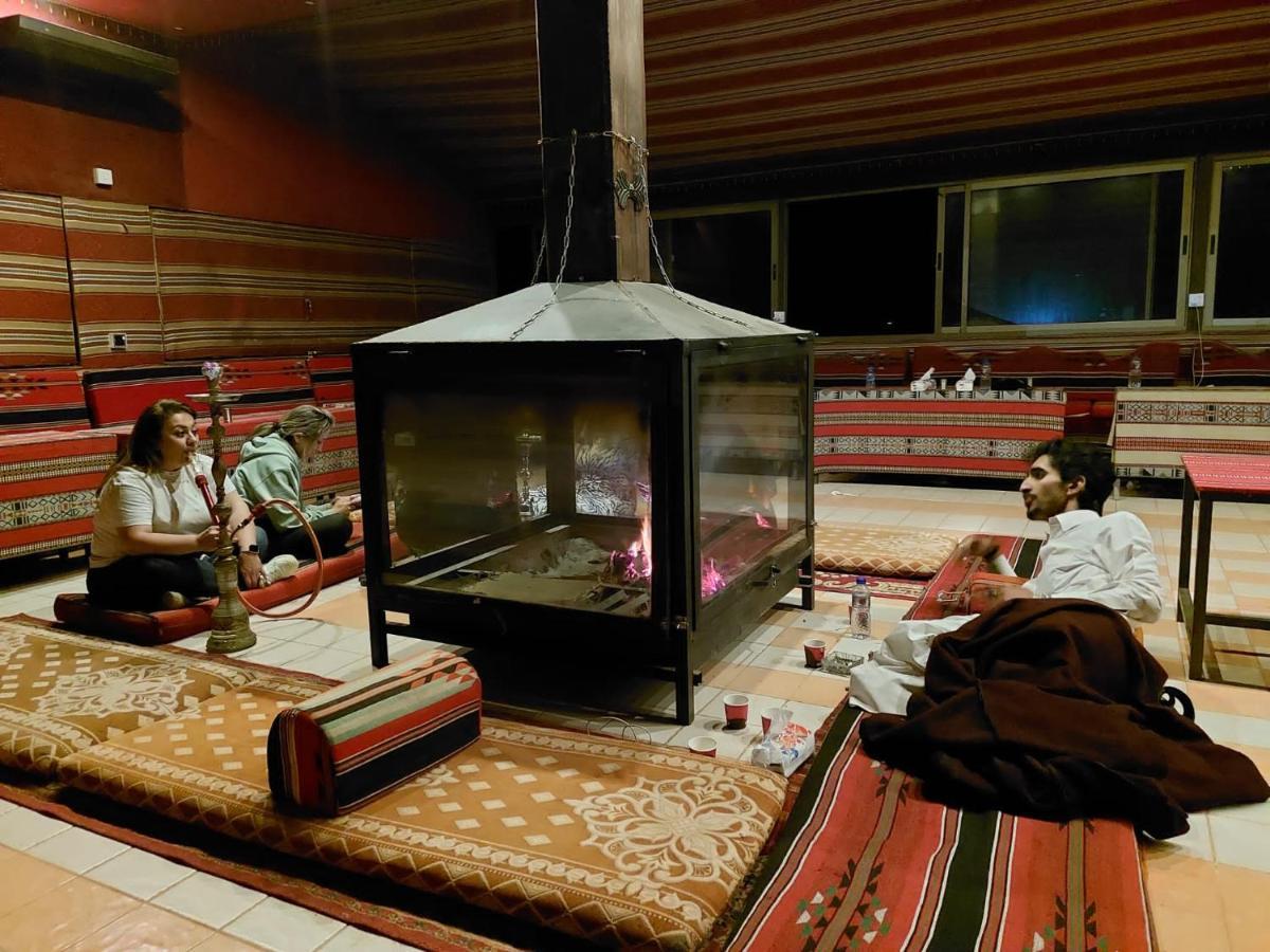 ホテルRotana Camp ワディ ・ラム エクステリア 写真