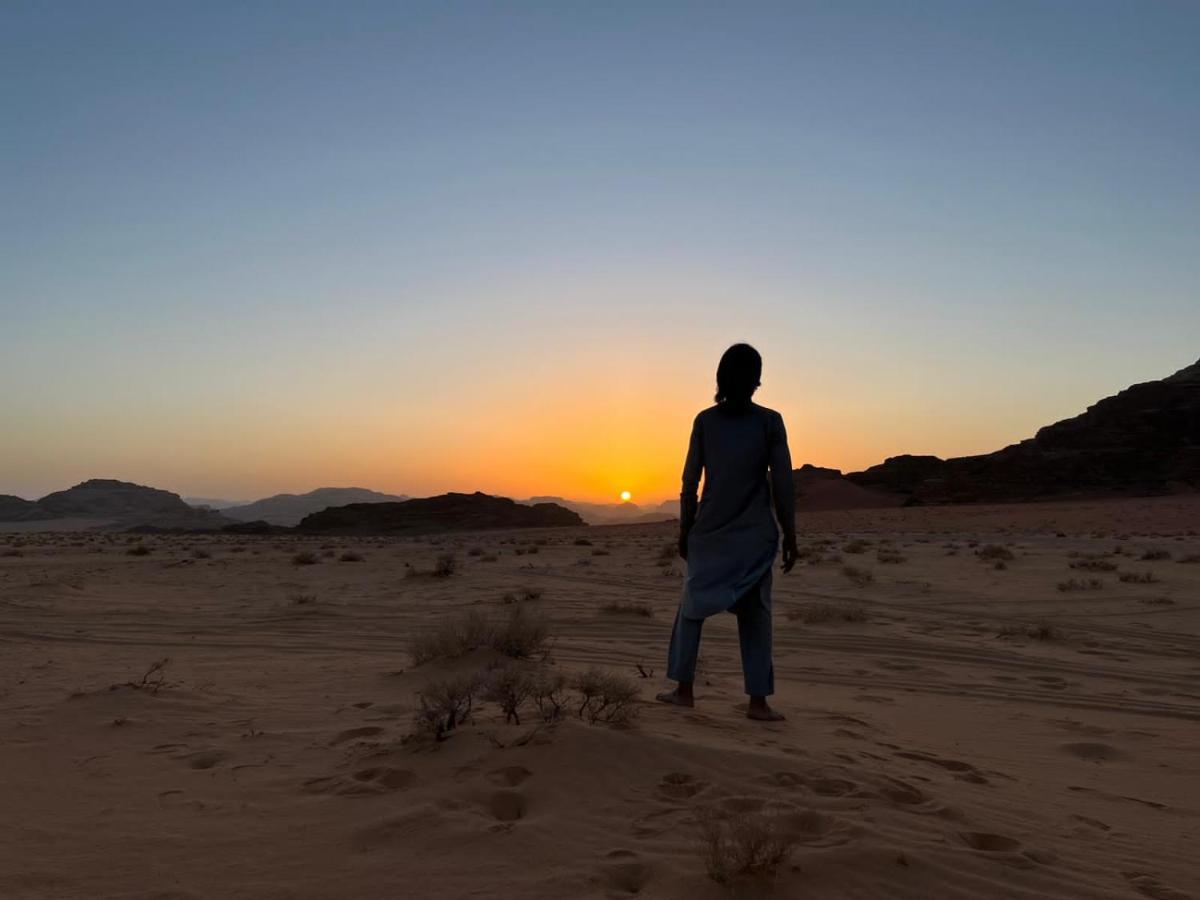 ホテルRotana Camp ワディ ・ラム エクステリア 写真