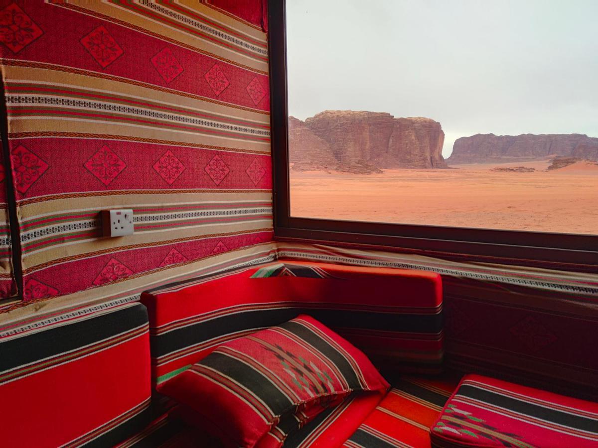 ホテルRotana Camp ワディ ・ラム エクステリア 写真