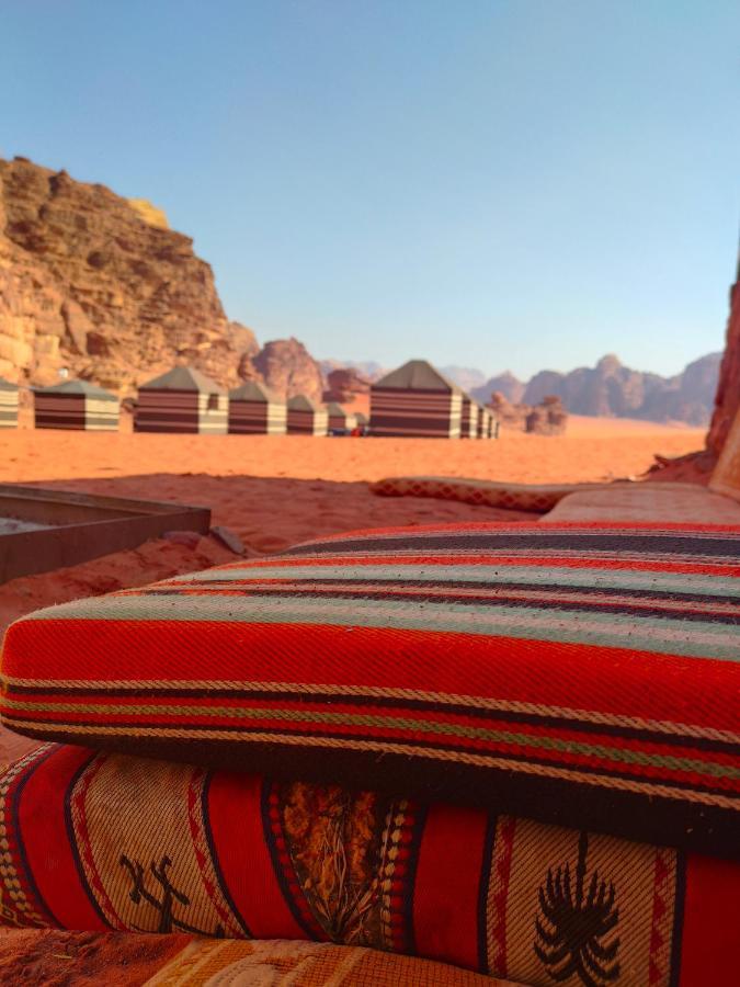 ホテルRotana Camp ワディ ・ラム エクステリア 写真